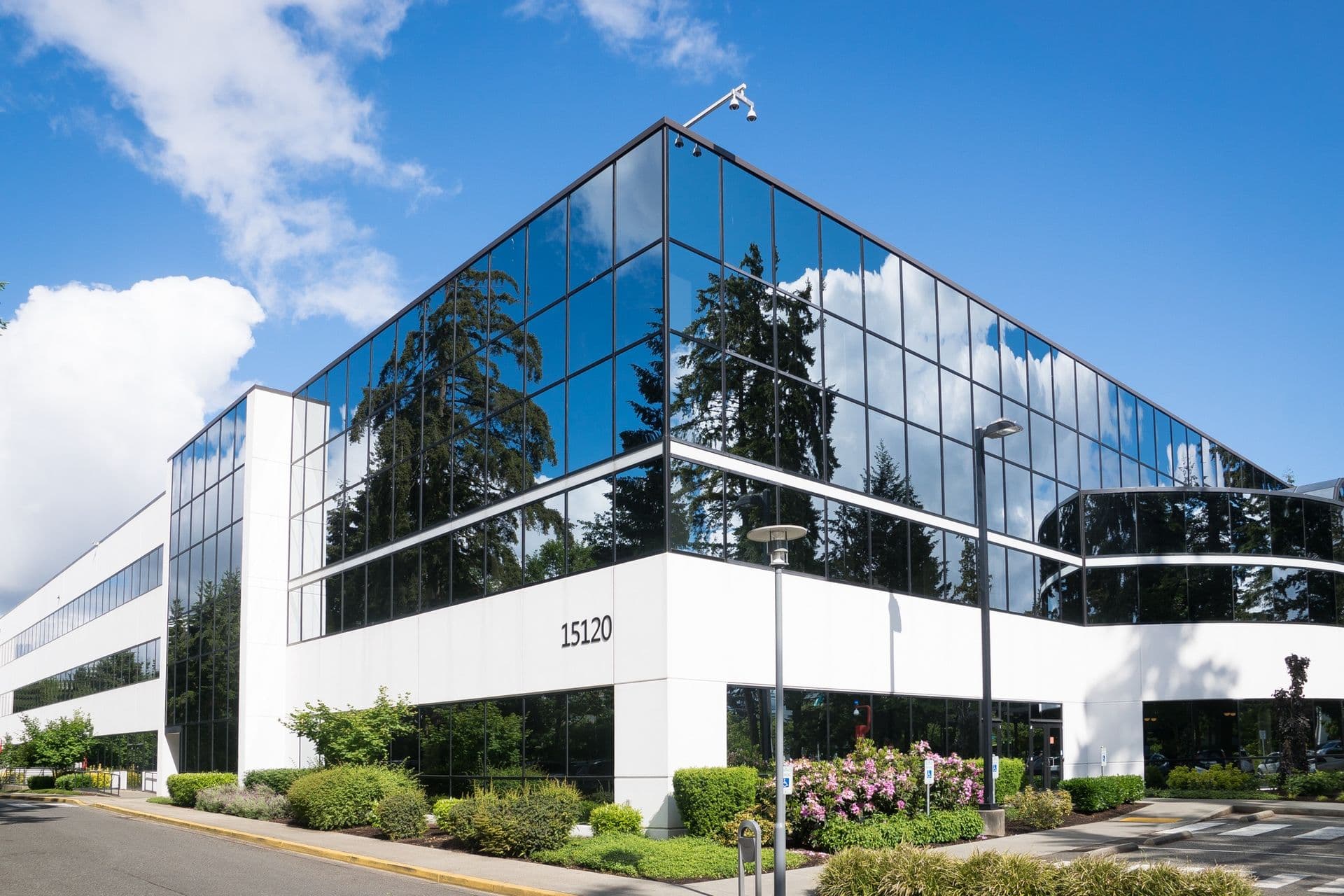 Bâtiment protégé par les solutions coupe-feu Flamtec